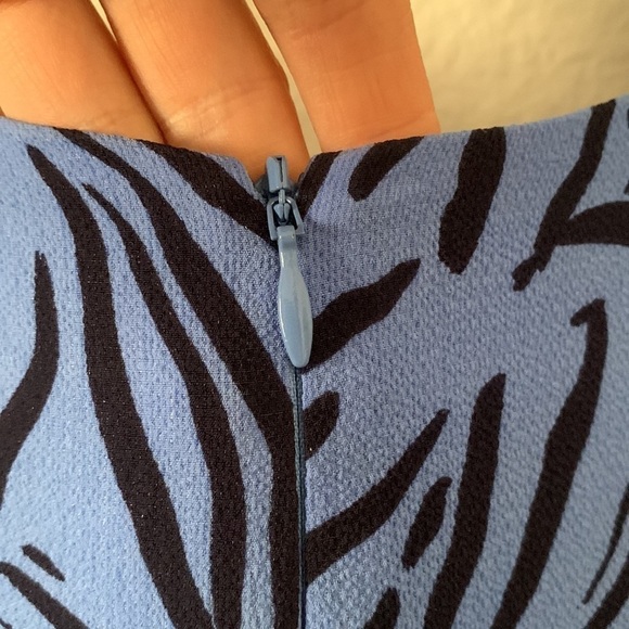 Eliza J Print Faux Wrap Tiered Flutter Sleeve V Neck Dress - Picture 11 of 14